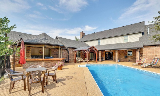 Fayetteville Casa | Arkansas Retreat - Pool, Waterslide, Grill & More!