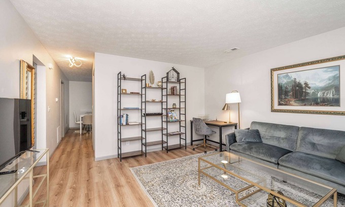 Williamstown Condominio | Arkstone Retreat 1 – Chic Downtown Escape!
