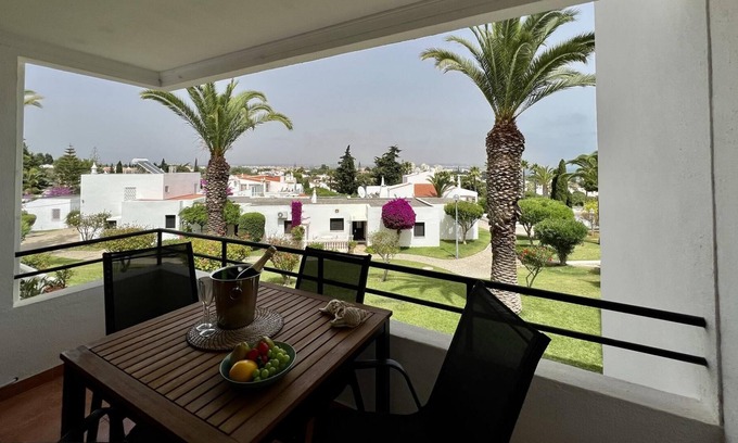 Alporchinhos Apartamento | Arma o de P ra Brightness With Pool by Homing