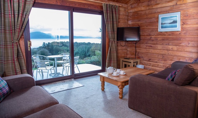 Ardvasar Cabina | Antrim-Cabaña-Vista al Lago-Baño Privado