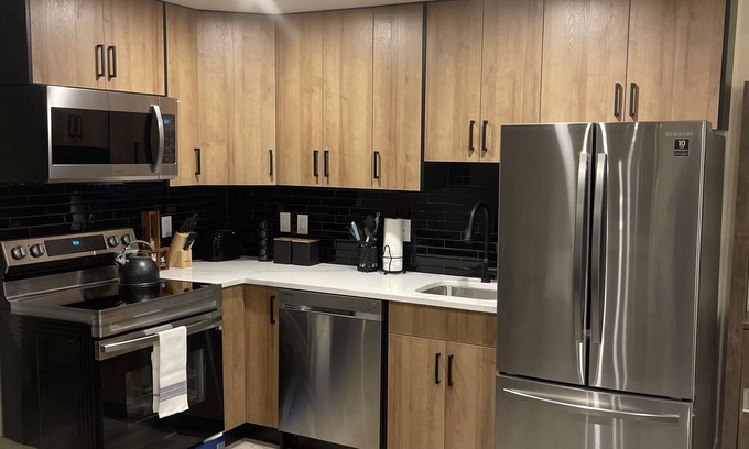 Saskatoon Casa | Armani Cabana: Brand New and Spacious