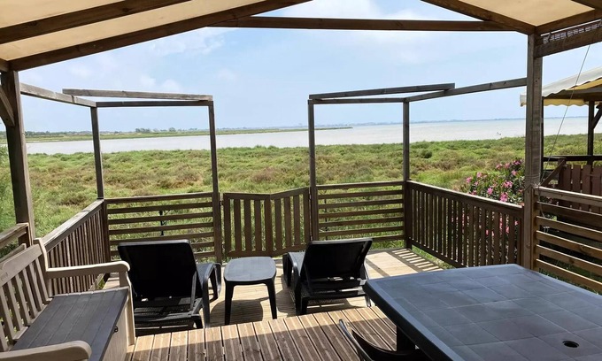 Villeneuve-les-Maguelone Casa | Arnel Campsite ** - Mobile home Flamingo - View pond - 2 ch - 4 people