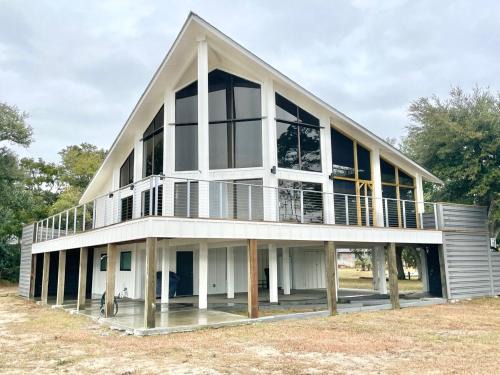 Josephine Casa | Arnica Bay Bliss