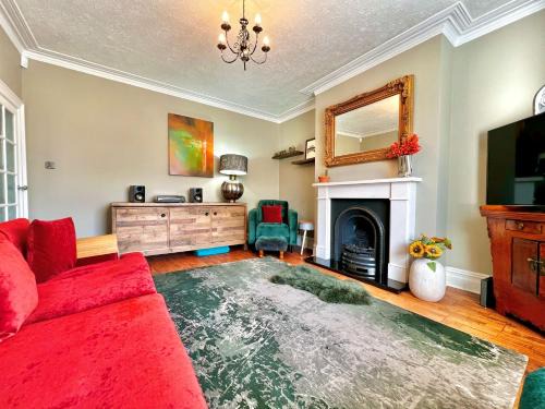 Pudsey Casa | Arnold House in the heart of Calverley village