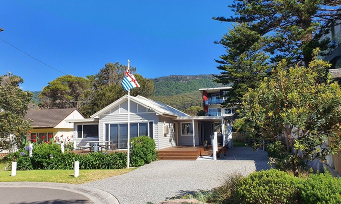 Thirroul Casa | Arriba Beachfront Cottage