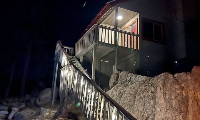 San Bernardino Cabina | ArrowBear Small Cozy Cabin with Autel Home Level 2 EV Charger.
