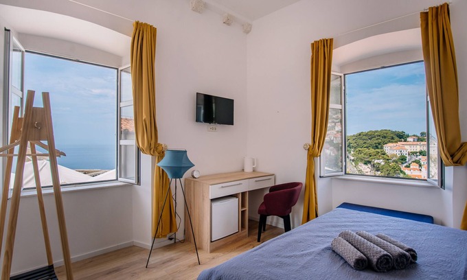 Dubrovnik Old Town Hotel | Art Deco Rooms by DuHomes