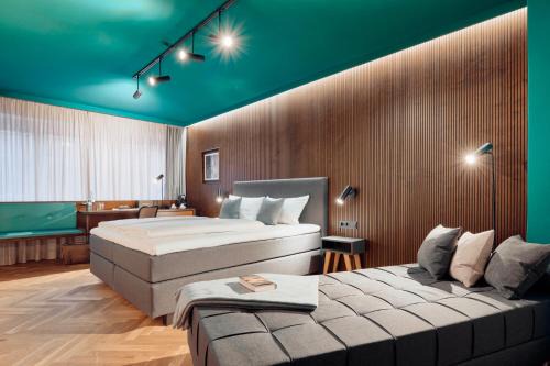 Marienkirche Hotel | art Hotel Tucholsky