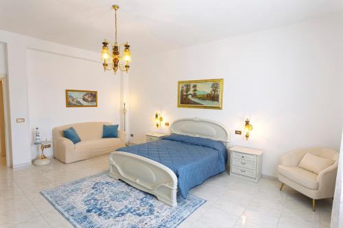 Minervino di Lecce Casa | Art House - Big & Artistic Design House