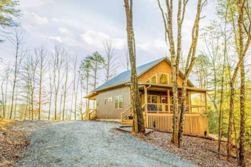 Bryson City Casa | Art's Bungalow-wooded seclusion 1 mi to Deep Creek and Bryson City