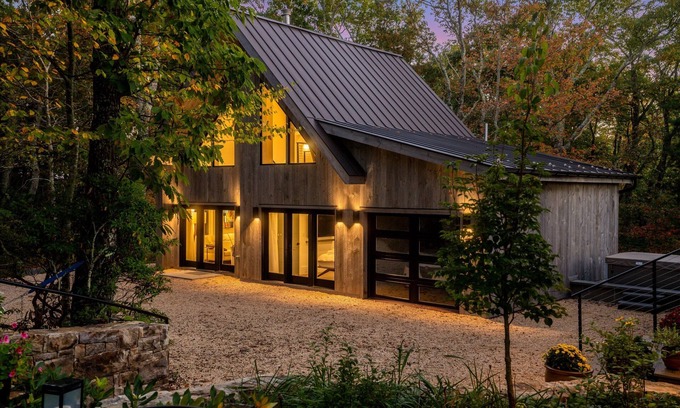 Nellysford Casa | Art & Soul Guest House-Casa-Baño Privado