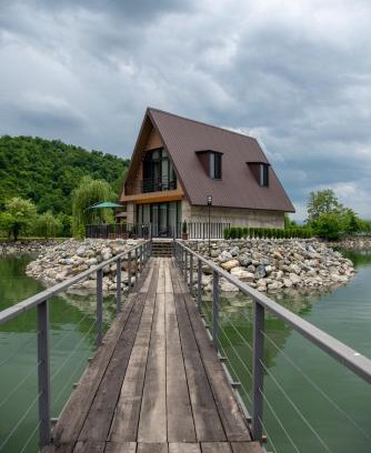 Imereti Chalet De Esquí | Artanisi an island in Artana