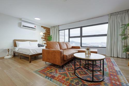 Taman Midah Apartamento | Arte Cheras by The Comfort Zone