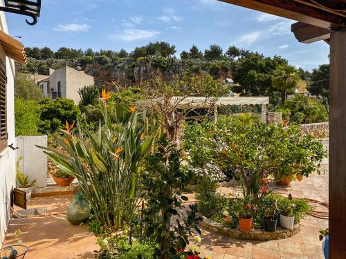 Custonaci Casa | Arte Povera Landhaus in idyllischem Naturreservat
