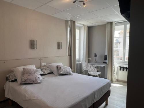 Courtoisville-Sillon-Moka Hotel | Artimon By Les Ambassadeurs