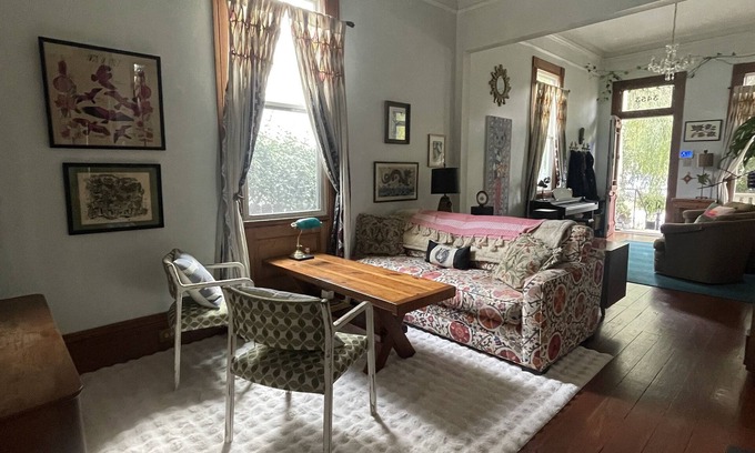 Faubourg Delachaise Casa | Artist's Abode in Uptown with bikes- Double Shotgun Style