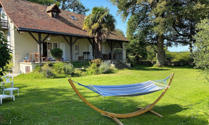 Chenevelles Casa | la casa del artista en un entorno natural, cerca de Futuroscope
