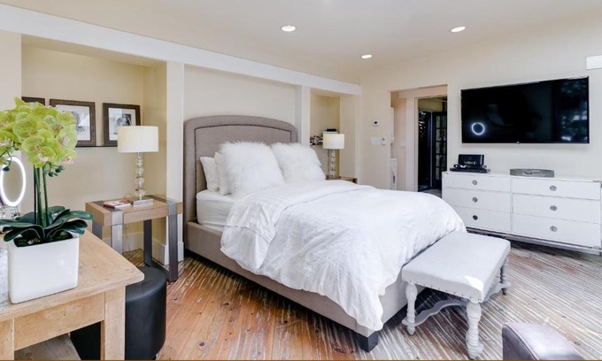 Lamanda Park Casa | Artist's Retreat in Secluded Pasadena Guesthouse