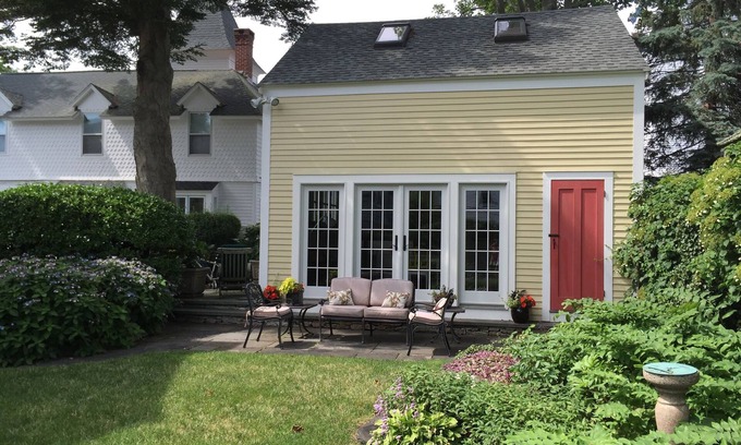 Stonington Cabaña | Estudio del artista en Stonington Borough, Harbor Waterview