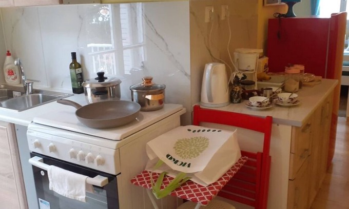 Zavlani Apartamento | Artistic 3-bedroom apartment with AC-Wifi in lovely Patra, family & pet friendly