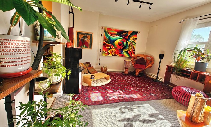 Lewisburg Casa | Artistic Home in Lewisburg