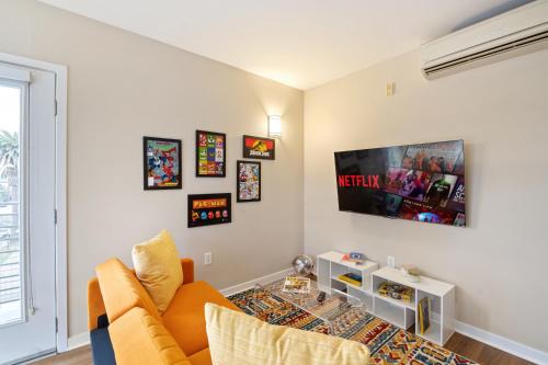 Pico Apartamento | Artistic Studio in Downtown SM with Breathtaking Skyline View