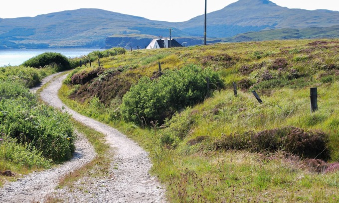 Caroy Cabaña | Tranquila cabaña con vistas al lago a las mesas de Macleod desde £ 350 por semana