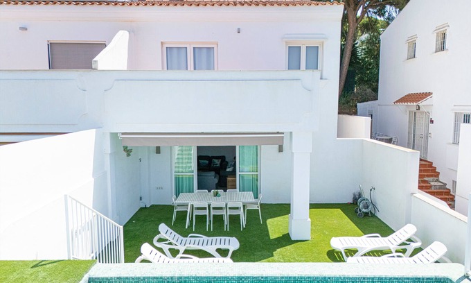 Urbanización Pinos Verdes Casa | Casa adosada Artola Marbella - Piscina privada