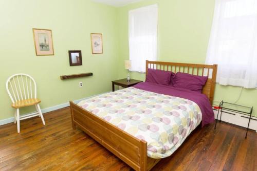 South Philadelphia Casa | Artsy Traditional Rowhome South Philly
