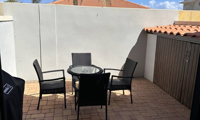 Kamay Casa | Aruba One Happy Island House- minutes from the beach, your home away from home!