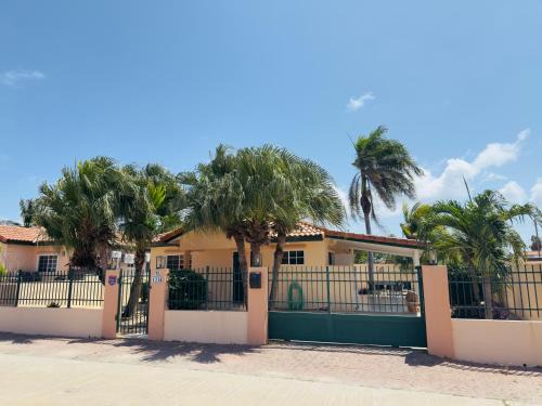 Punto de Oro Casa | Arubahome