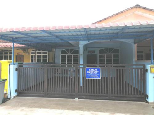 Alor Gajah Chalet De Esquí | Aryani Homestay