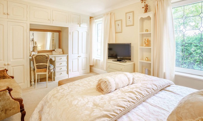 Vale of Glamorgan Cabaña | Ash Cottage
