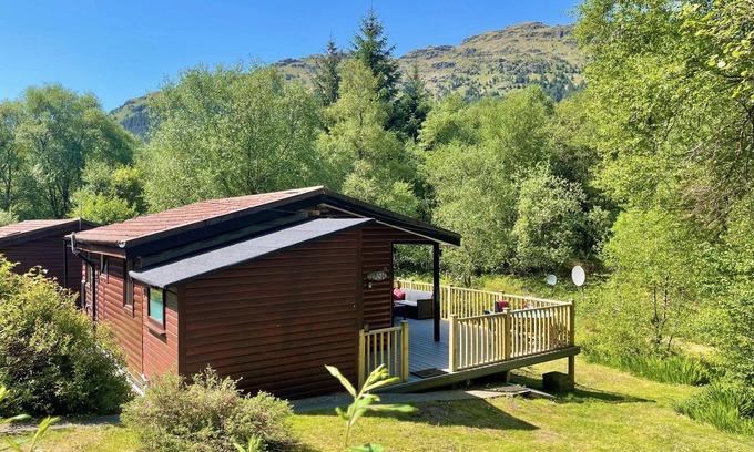 Loch Eck Cabina | Ash Lodge, cerca de Dunoon. Se aceptan mascotas alojamiento económico para 2 personas
