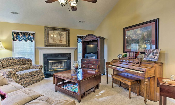 Fletcher Casa | ¡NUEVO! Asheville Area Home w / Patio-11 Mi a Biltmore