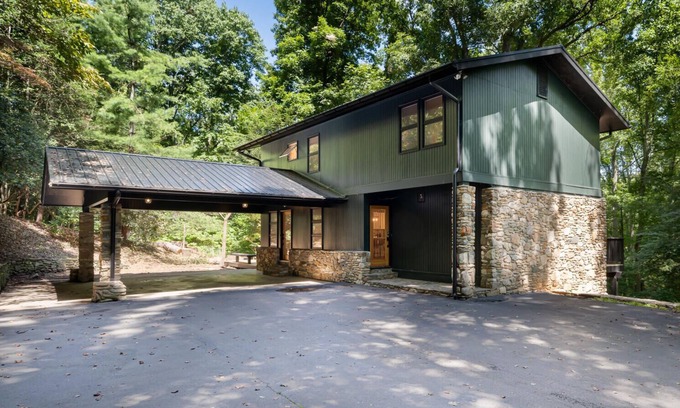 Skyland Cabina | Asheville Cabin*Blue Ridge*Biltmore*Firepit*Arcade
