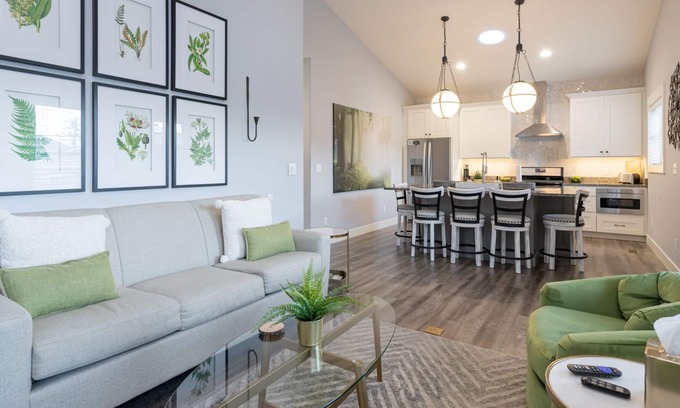 Fairview Casa | Asheville Getaway, un cómodo nivel, minutos a las montañas con vista al centro de Asheville
