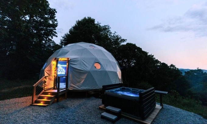 Fairview Casa | Asheville Luxury Glamping Dome, Mountain View, and Hot Tub!