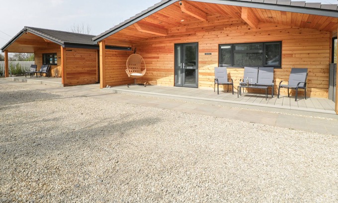 Winscombe Casa | ASHFORD, pet friendly, with a garden in Churchill, Somerset
