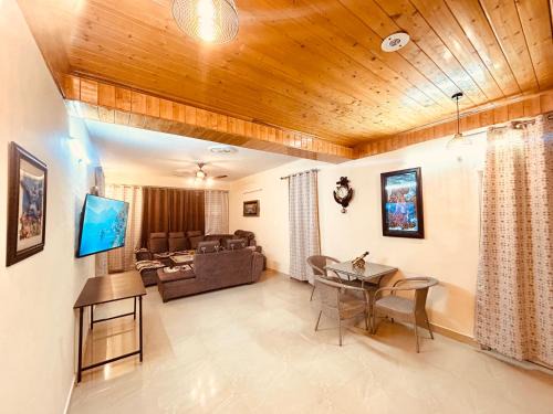 Solan Apartamento | Ashiana at Ivy Apartments