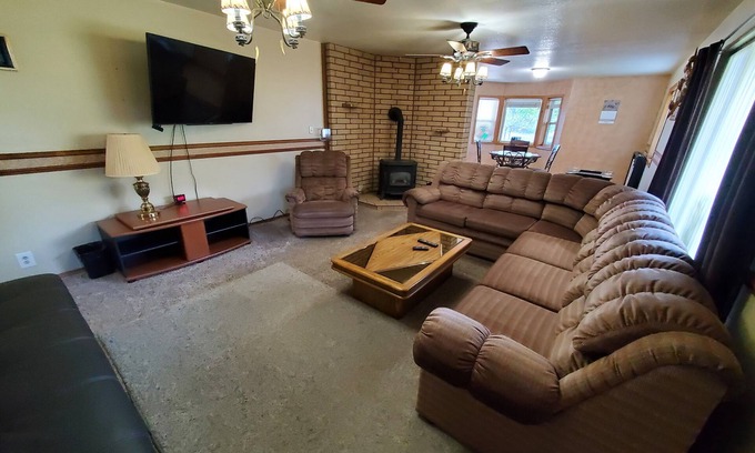Lapoint Casa | Unique Country Home on 2 Acres