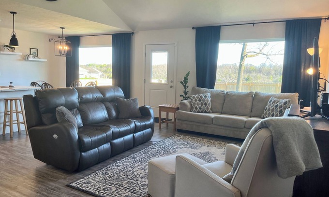 Springfield Casa | Ashwood Gables: A Taste of Home. Full Fence,