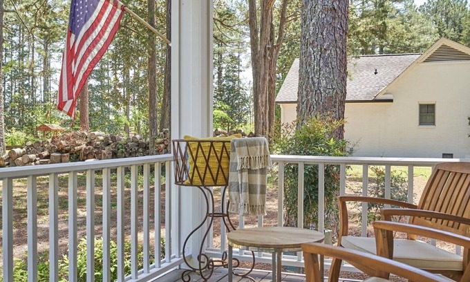 Southern Pines Casa | La casa de campo en Bourbonville