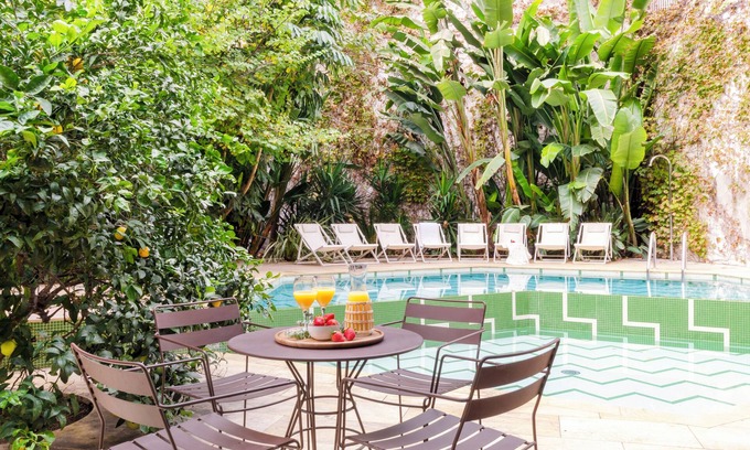 L'Antiga Esquerra de l'Eixample Apartamento | Aspasios Garden Apartments