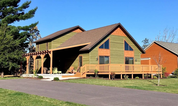 Spring Brook Casa | Aspen Chalet @ Spring Brook Resort | Increíble chalet de dos pisos en Wisconsin Dells