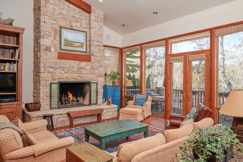 West End Casa | Aspen Meadows Resort 111