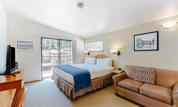 West End Casa | Aspen Mountain Lodge 402