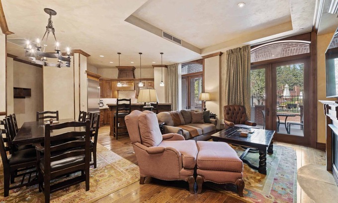 Aspen Complejo | Aspen Mountain Residences, Core-By Gondola