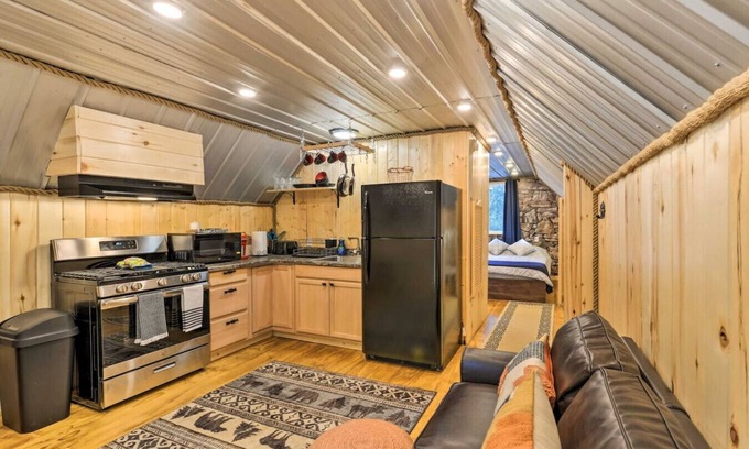 Island Park Apartamento | Aspen Pines | Peaceful Island Park Escape for Two