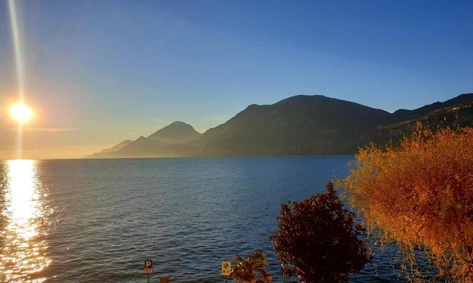 Assenza Apartamento | Assenza Lake Front Sweet Apartment